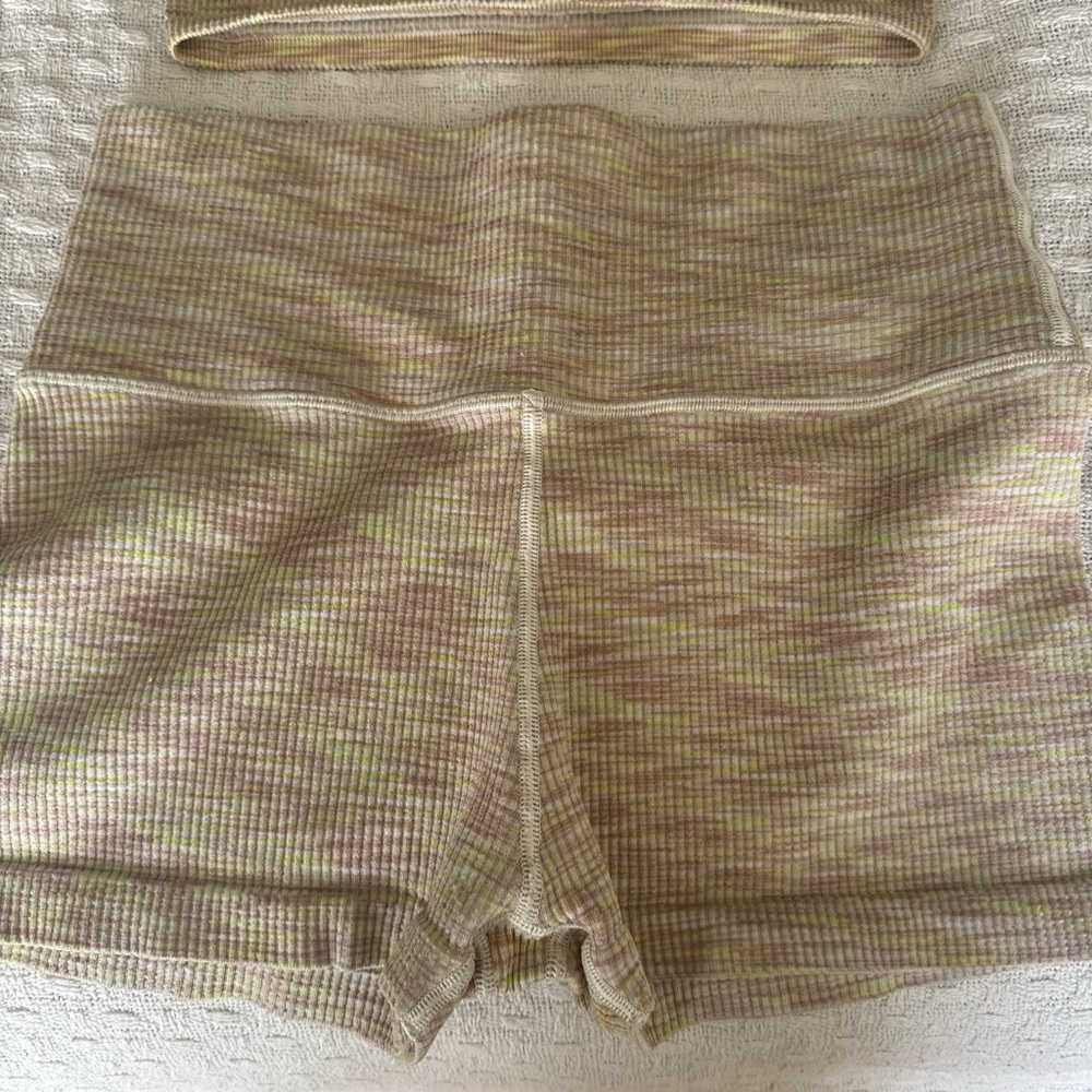 Women's Beige Ribbed Two-Piece Set - Picture 3 of 4